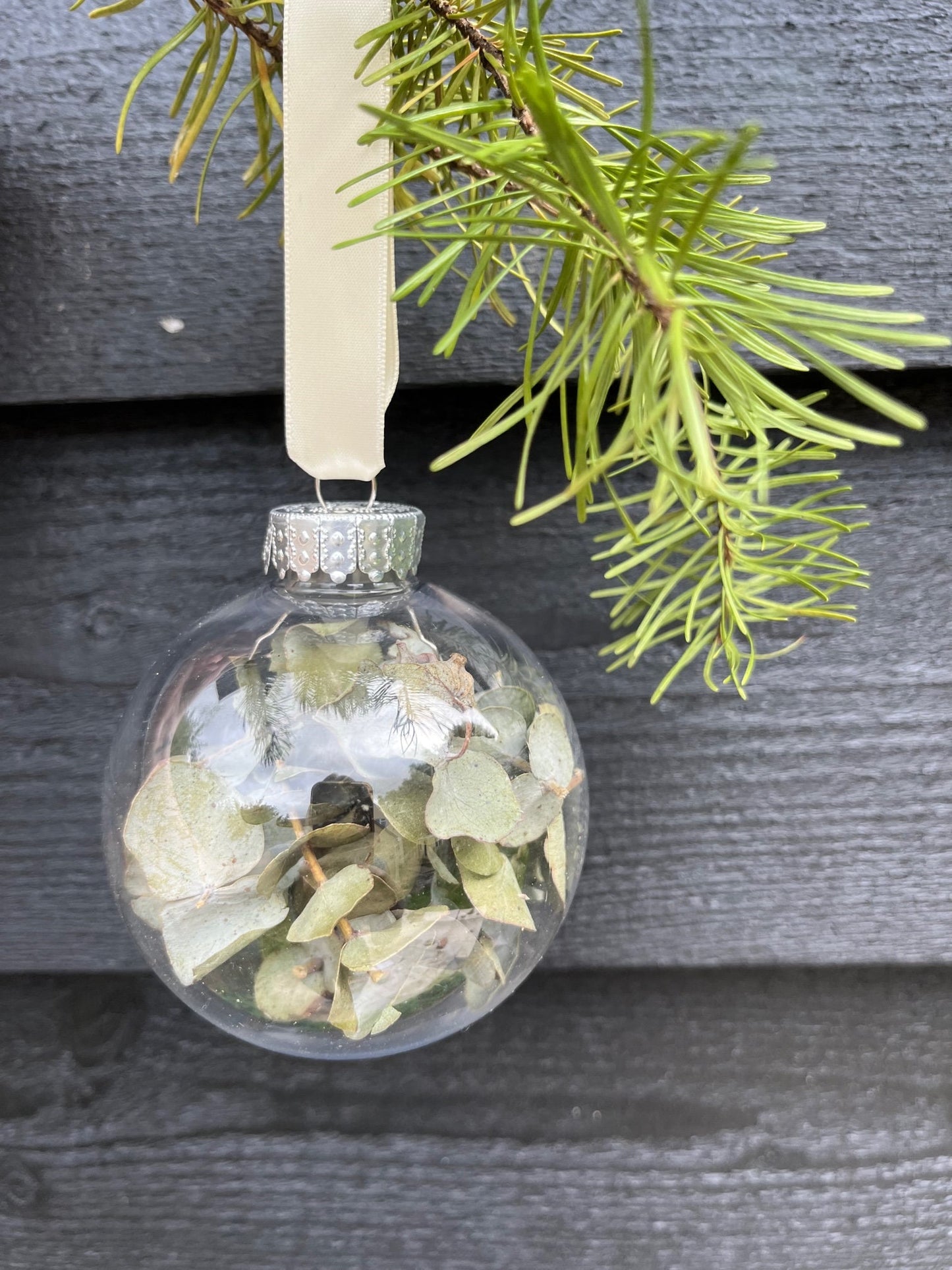 Handmade Dried Flower Bauble - Eucalyptus